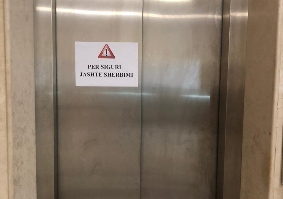 Njoftim lidhur me perdorimin e ashensoreve
